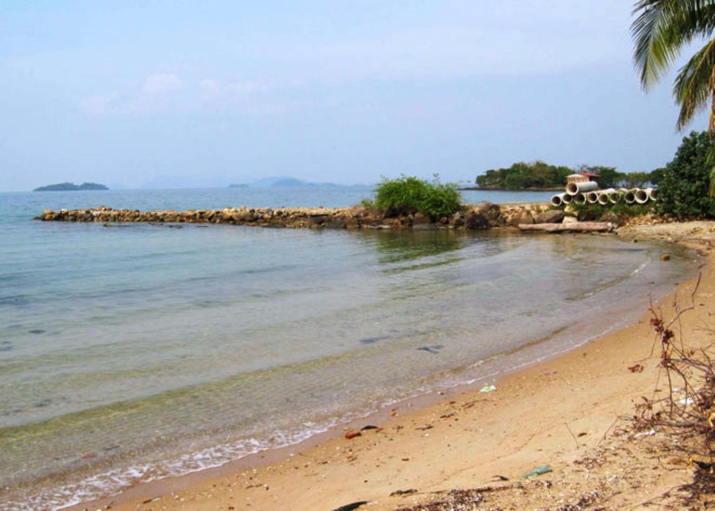 Đảo Hòn Tre - trung tâm quần đảo Hải Tặc, sát với hải phận Campuchia, nơi từng là căn cứ của hải tặc.