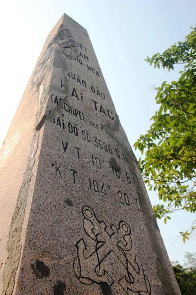 Bia chủ quyền trên đảo Hải Tặc do chính quyền VNCH dựng trước năm 1975.