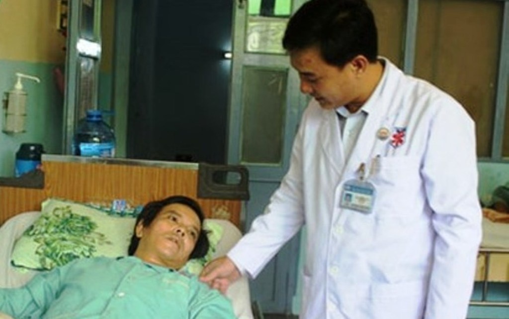 Cuu duoc qua than bi vo nat sau tai nan giao thong hinh anh