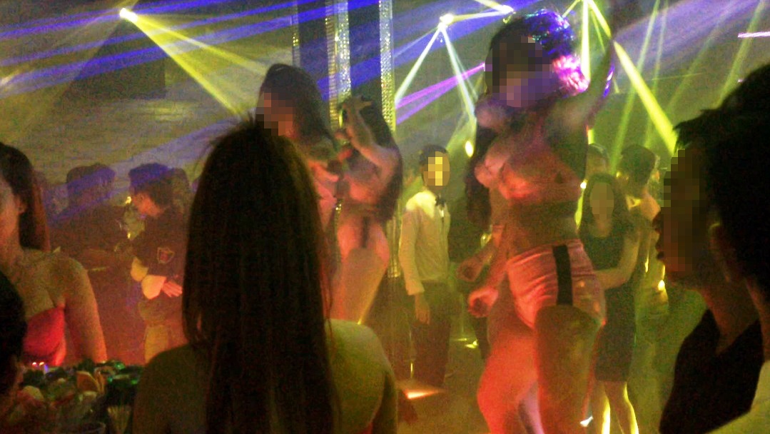 Tranh cai de xuat 'pho nhay cam' o Sai Gon hinh anh