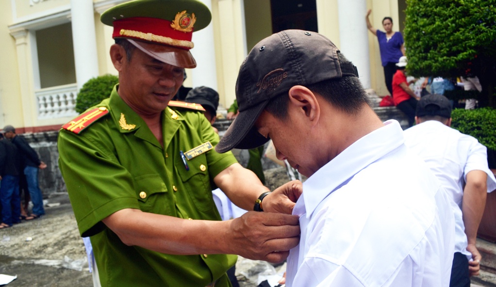 Khoanh khac coi bo ao tu cua pham nhan trai Thu Duc hinh anh
