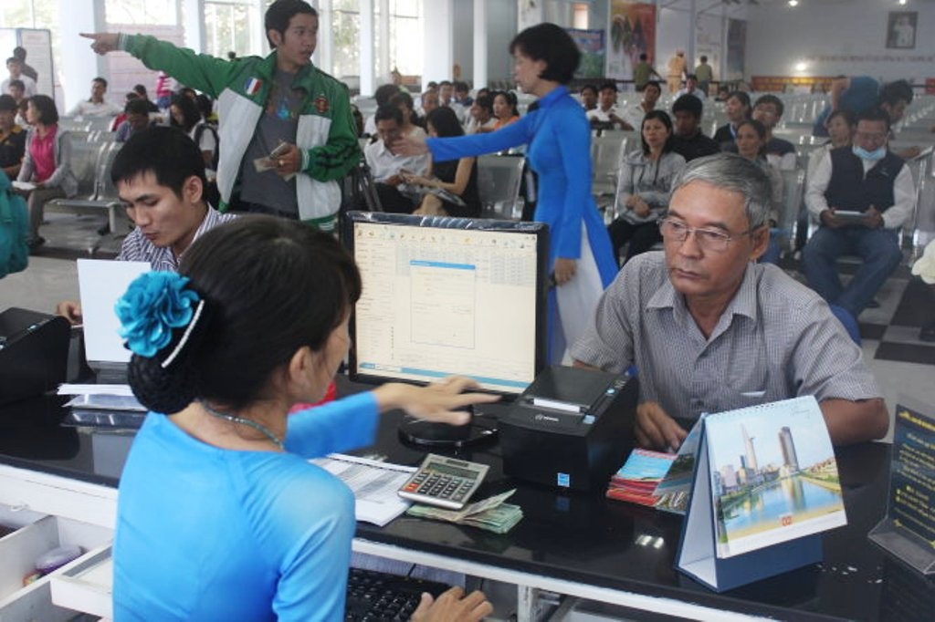 Ve tau tet: tien trao, chao khong muc hinh anh
