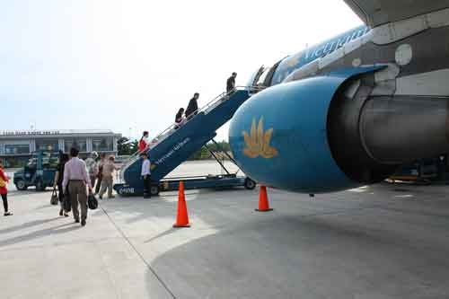 Chong ngap cuu san bay Tan Son Nhat thoat nguy co dong cua hinh anh