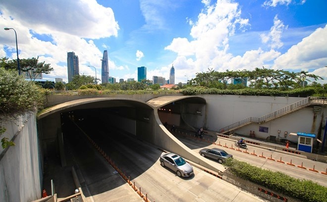 Chieu nay dong cua ham song Sai Gon trong 15 phut hinh anh