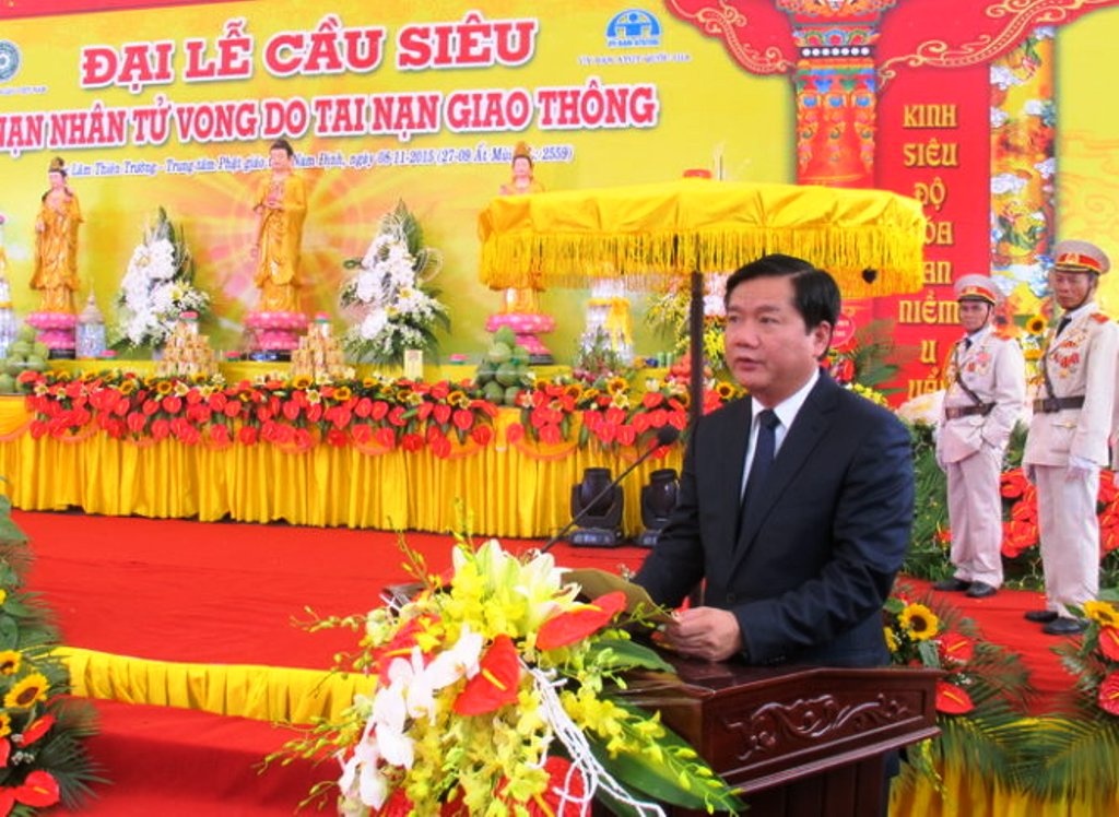 Bo truong Thang du le cau sieu nan nhan tai nan giao thong hinh anh