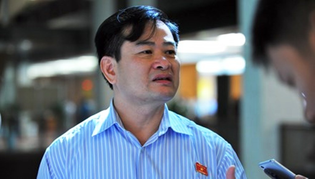 Da den luc hop thuc hoa viec lobby o nghi truong ? hinh anh