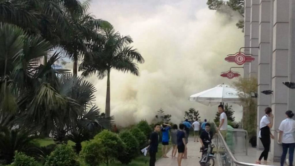 Khoi mu mit o Parkson Le Dai Hanh, hang tram nguoi thao chay hinh anh