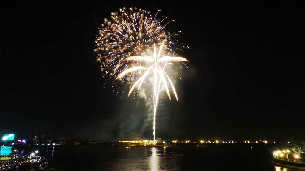 Khong duoc tang qua cho lanh dao dip Tet 2016 hinh anh