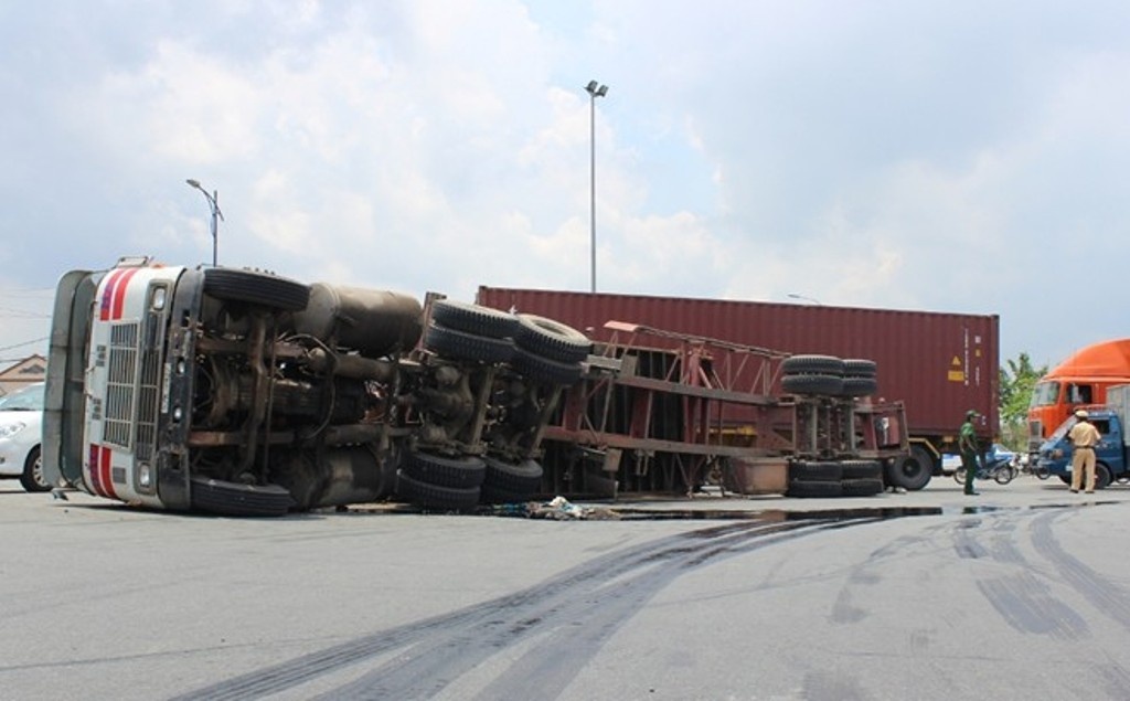 Sai Gon chi 840 ty giai quyet diem ket xe vao cang Cat Lai hinh anh