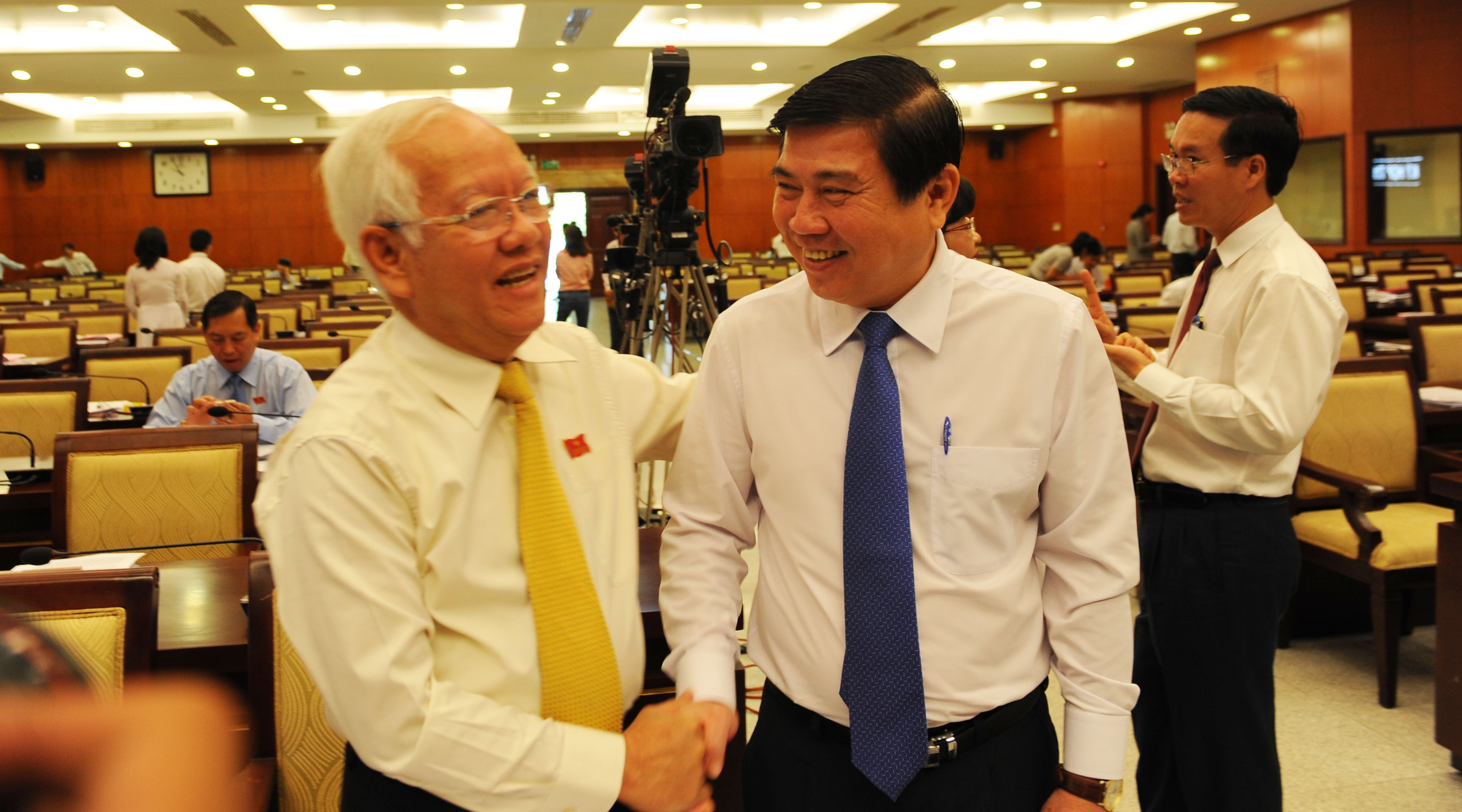 TP HCM gioi thieu 1 ung vien bau Chu tich UBND TP hinh anh