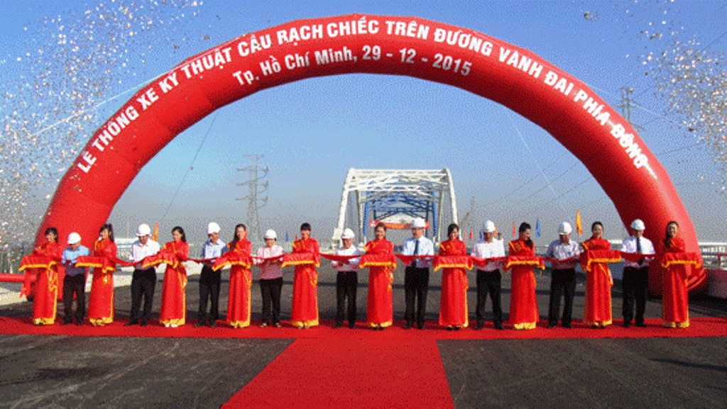 Thong xe ky thuat nhanh cau Rach Chiec 2 hinh anh