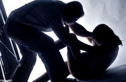 5 nam sinh lop 9 khong che co giao hiep dam gay chan dong hinh anh
