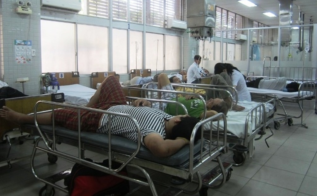 Vao khoa cap cuu, thay 'on lanh' vi tai nan ngay Tet hinh anh