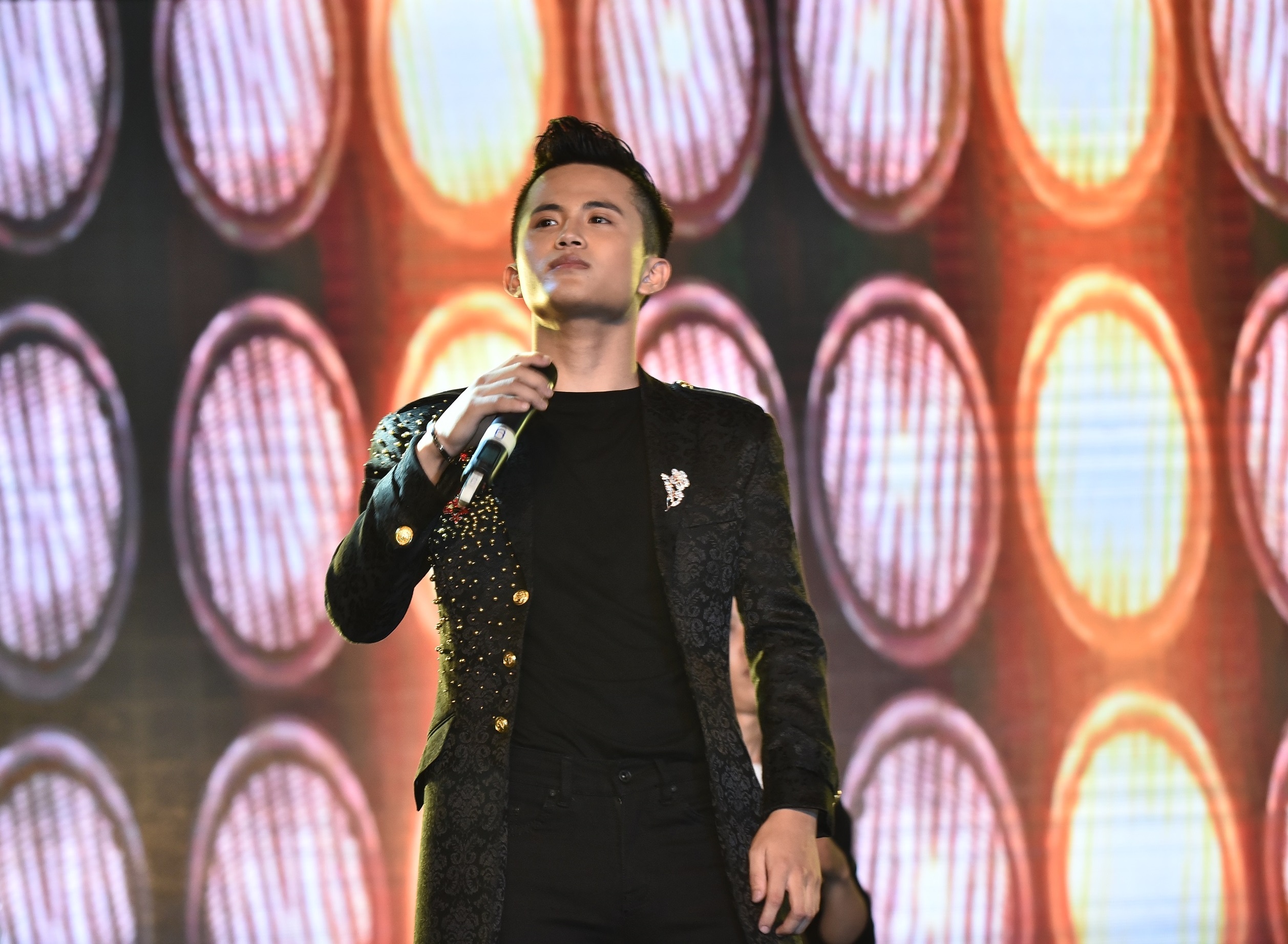 Ban tre mien Trung toa sang trong CK Huda Central’s Top Talent 2018 hinh anh