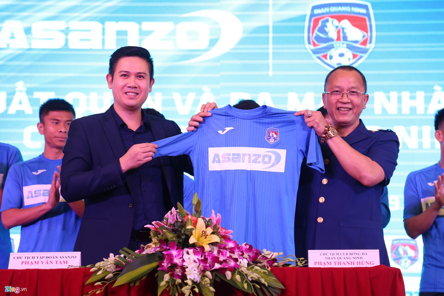 Treo thuong 1 ty dong cho chien thang dau tien cua CLB Quang Ninh hinh anh