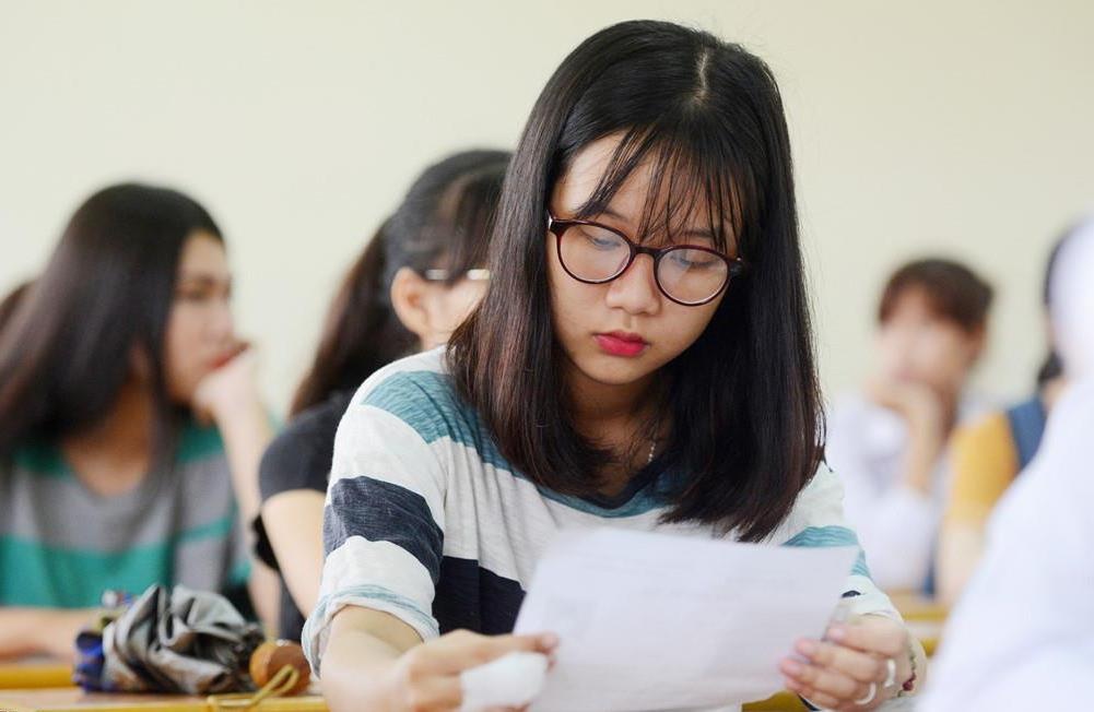 Nguoi tre dinh huong su nghiep: 'Nghe hot lieu co ngot?' hinh anh