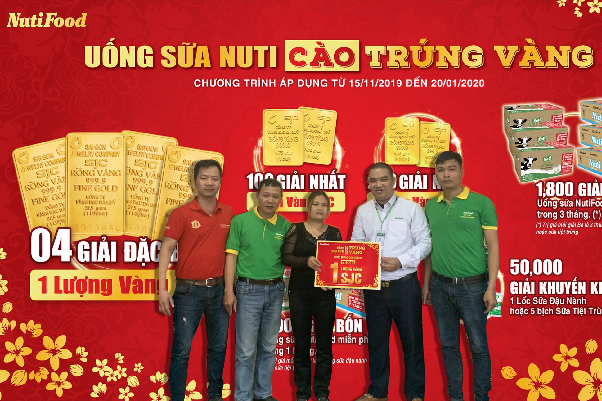 Mua sua dau nanh Nuti, ba noi tro Phu Tho trung mot luong vang SJC hinh anh