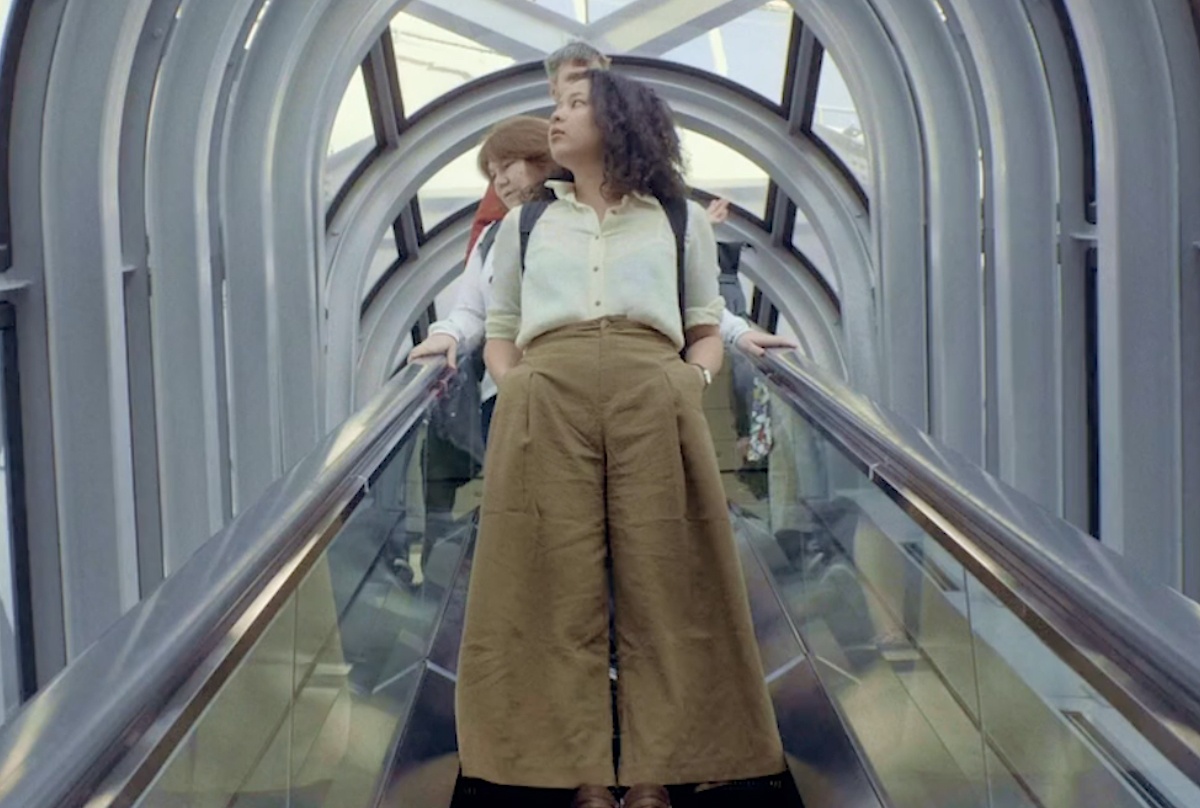 Video - Phu nu nen chon sac dep hay theo duoi dam me? hinh anh