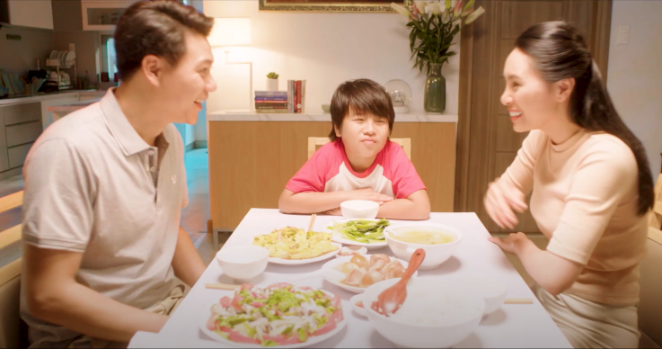 Video - Cung con tot nghiep tren tung chang duong cuoc song hinh anh