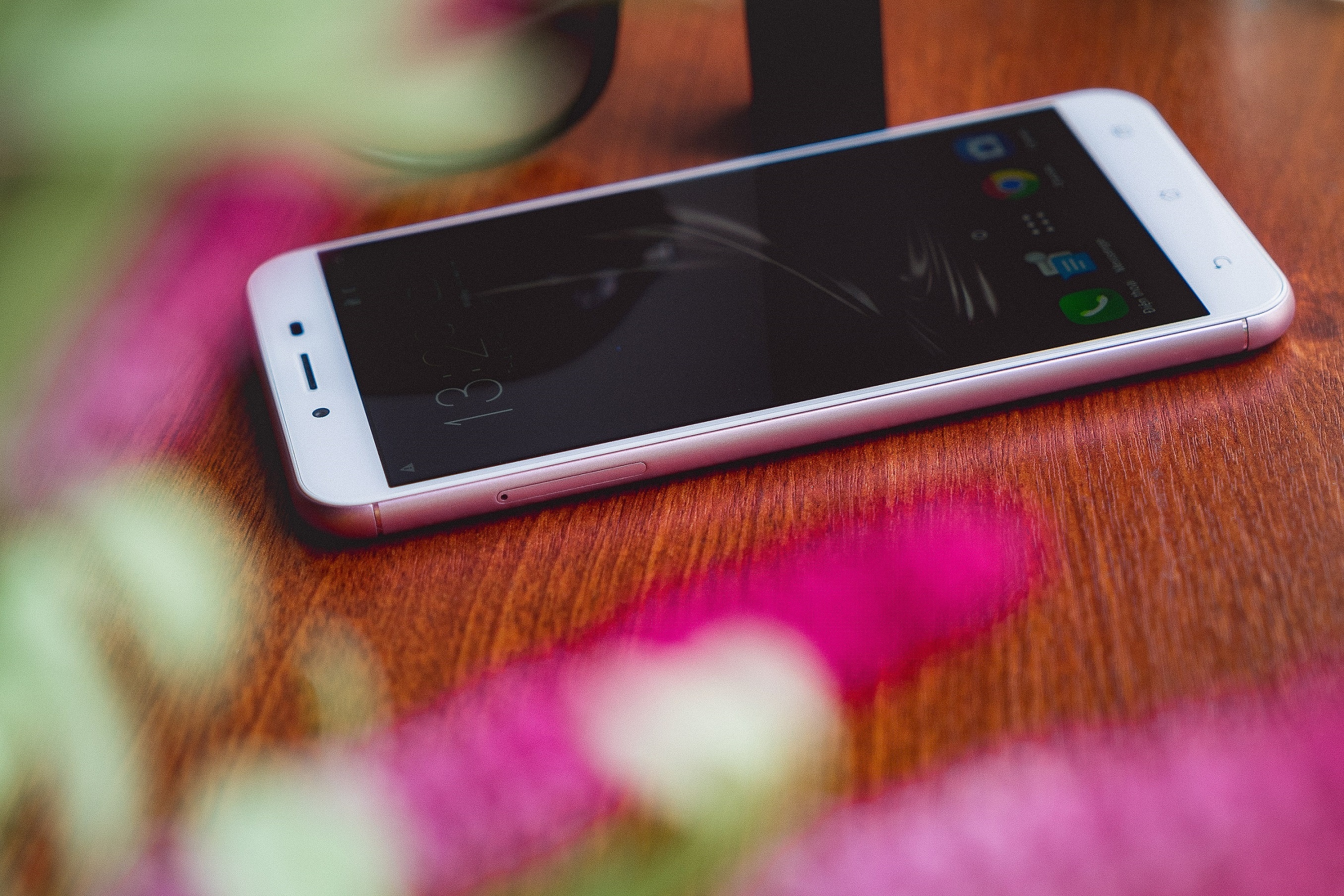 ZenFone 3 Max phien ban hong danh cho nu anh 3