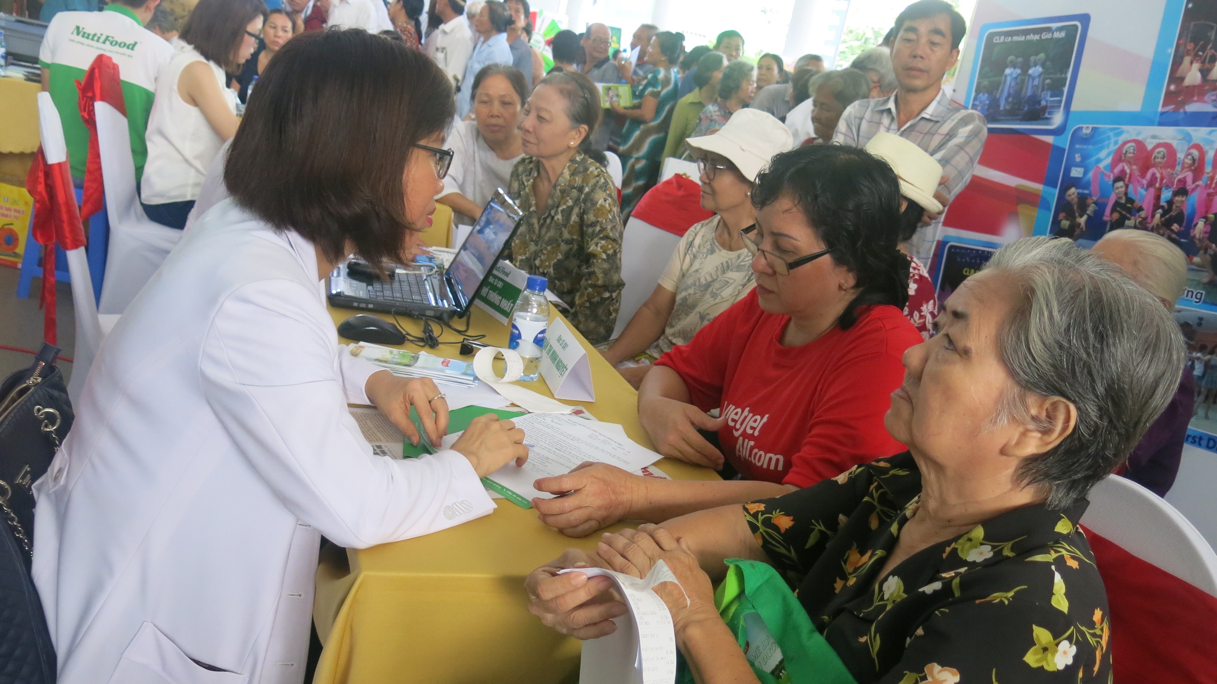 kiem tra suc khoe dinh duong mien phi anh 3