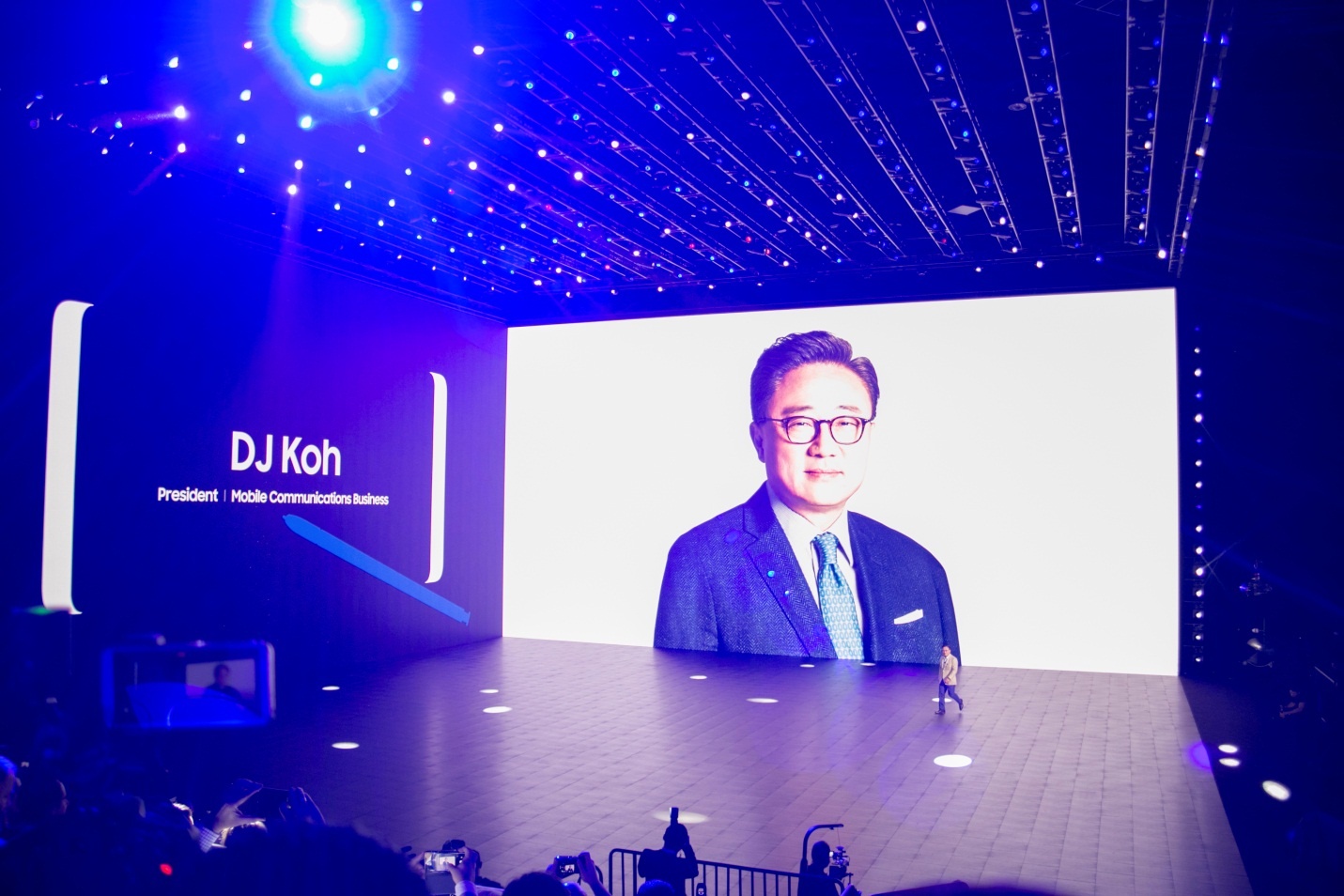 nhin lai su kien ra mat Galaxy Note 8 tai My anh 2