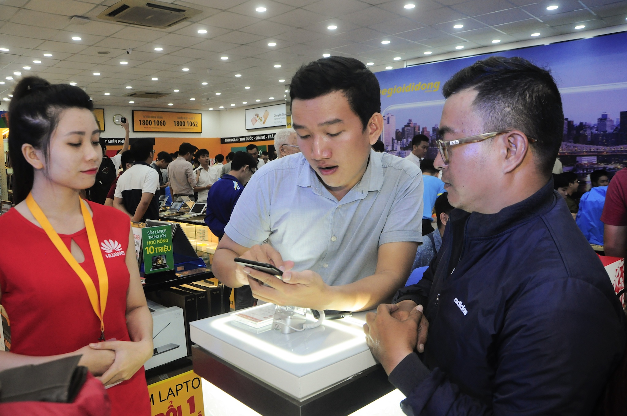 Huawei nova 2i dot dau mo ban anh 8