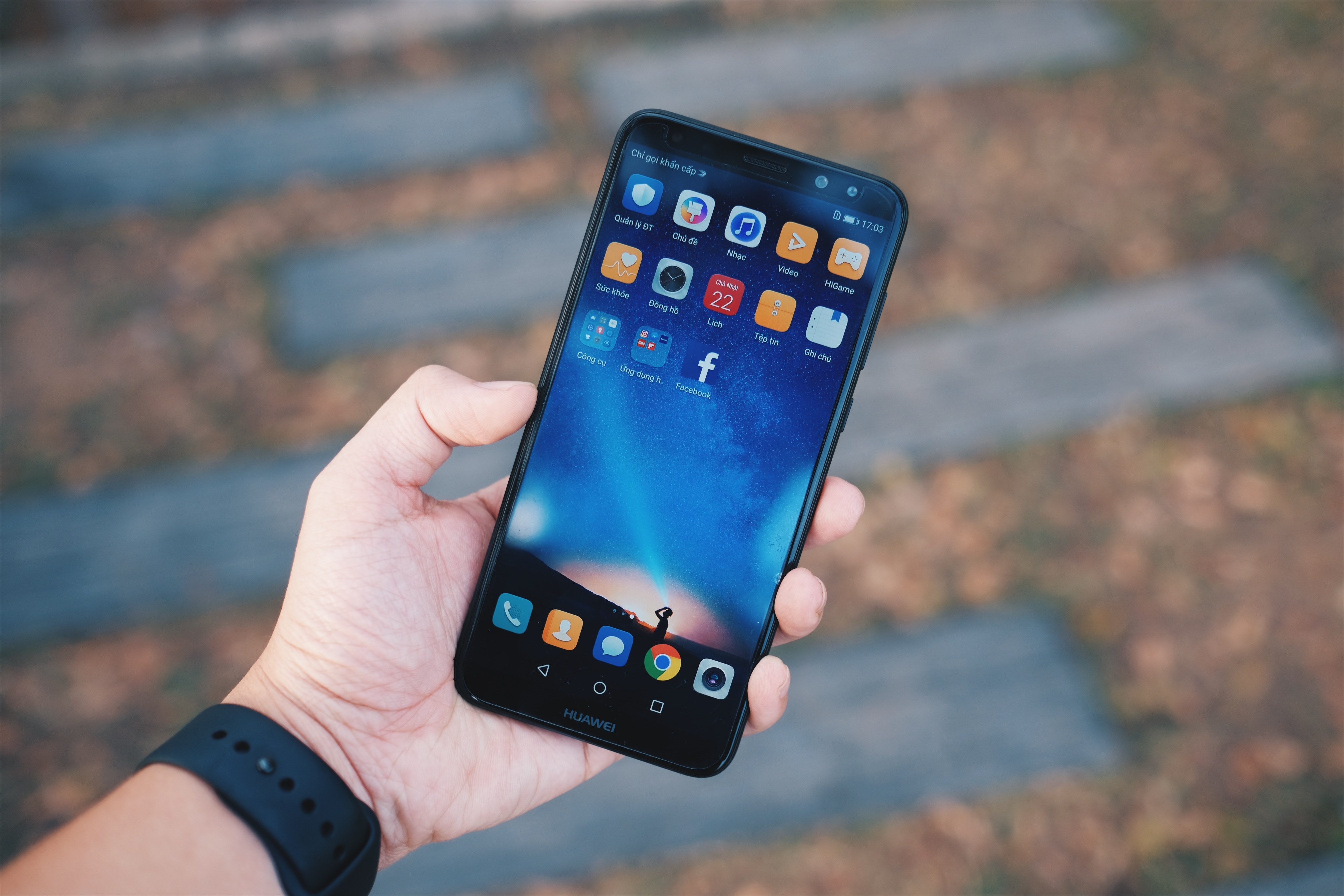 Danh gia Huawei nova 2i: Tien nghi gia tot hinh anh