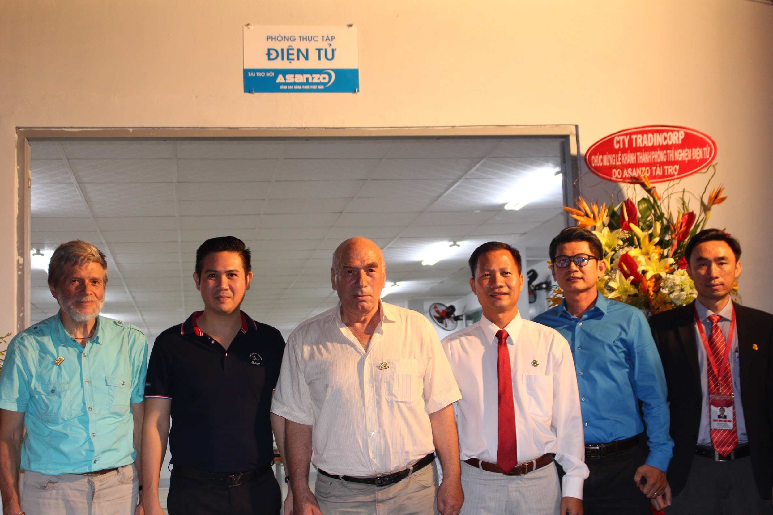 Chủ tịch Asanzo ảnh 3 Chu tich Asanzo anh 3