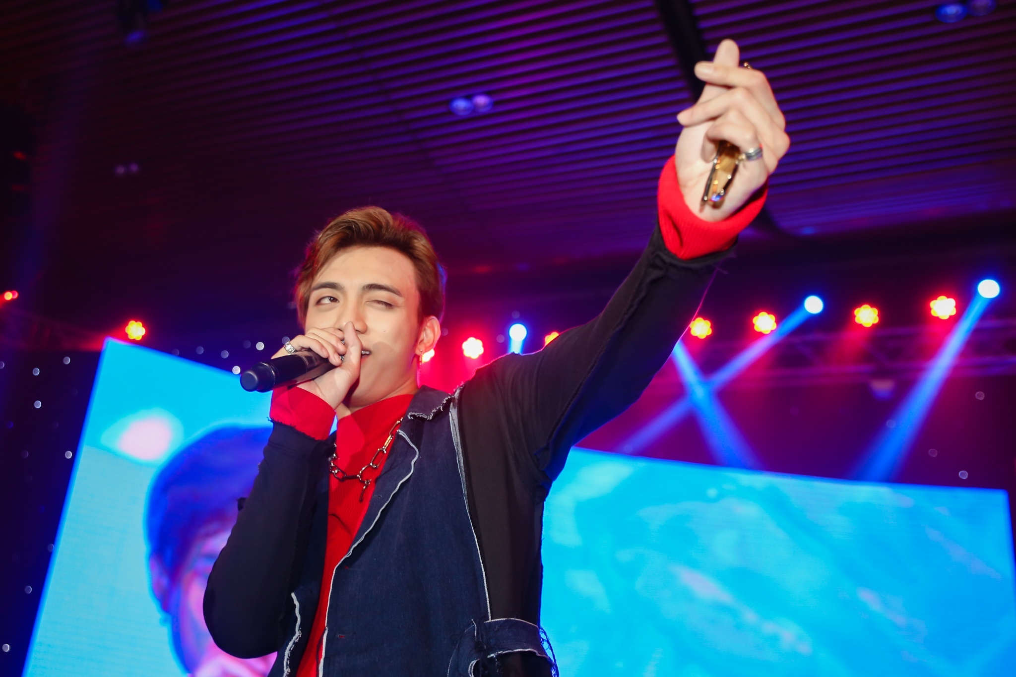 hen ho voi nam than anh 8