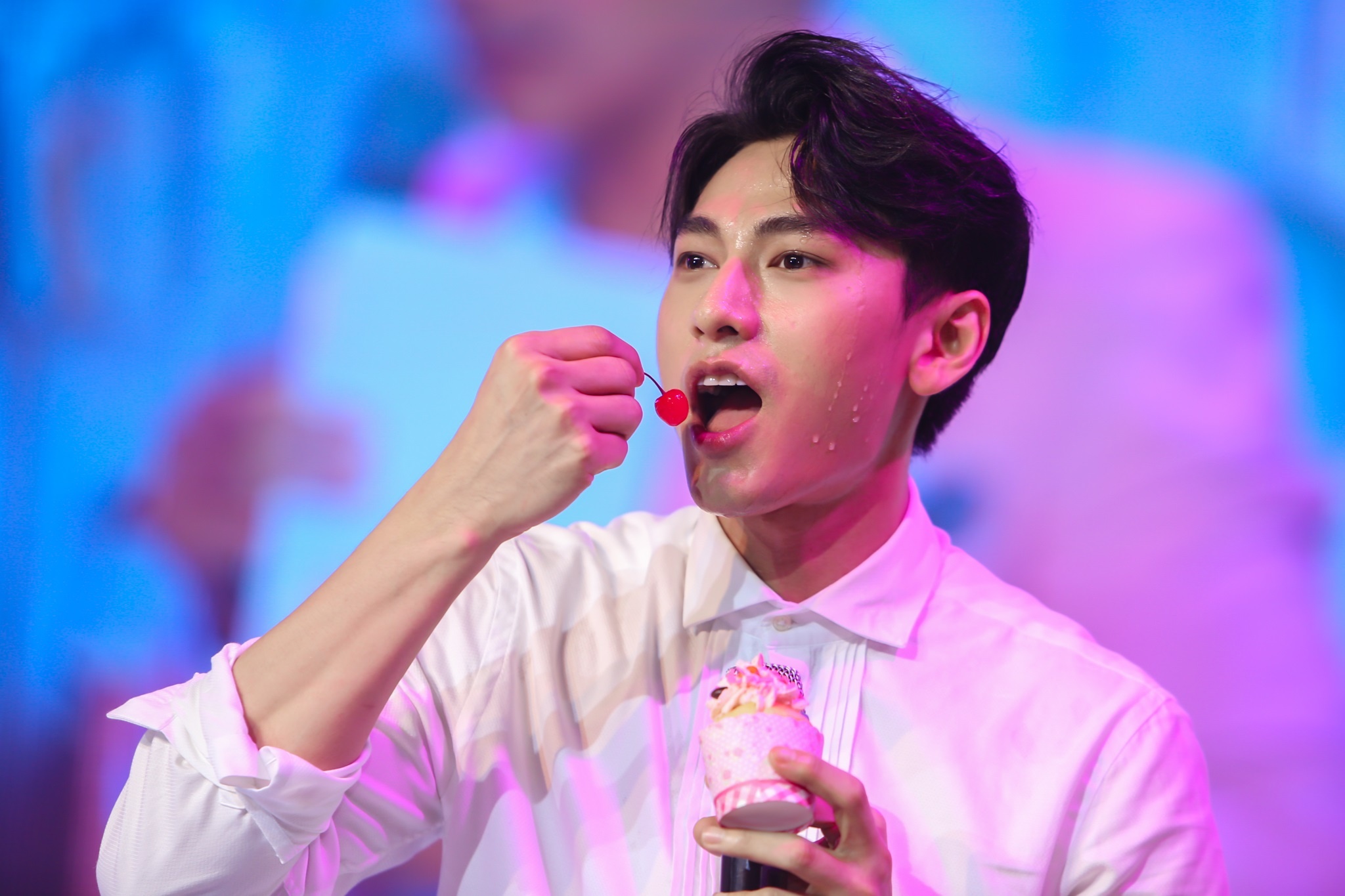 hen ho voi nam than anh 6