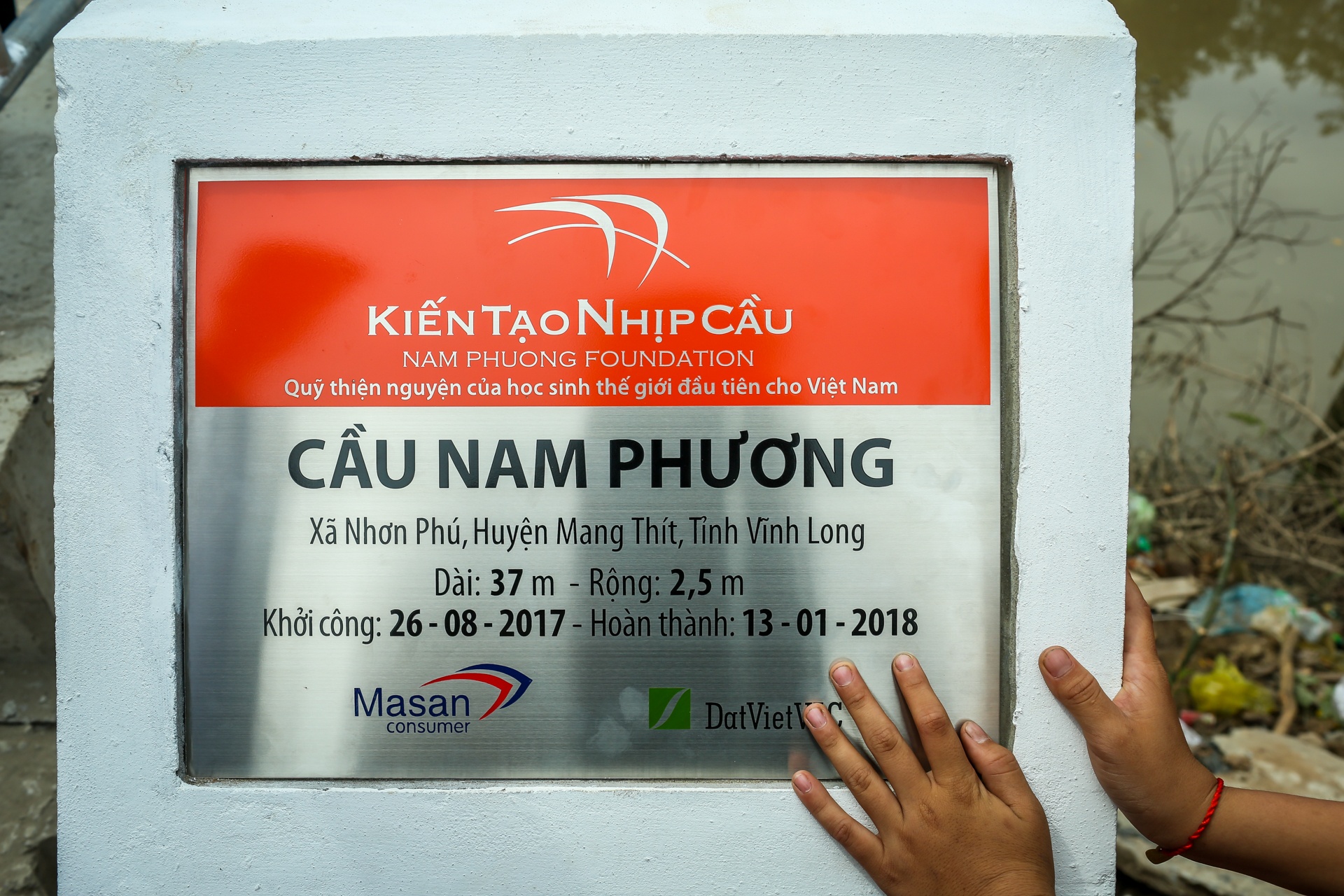 khanh thanh cau Nam Phuong anh 2