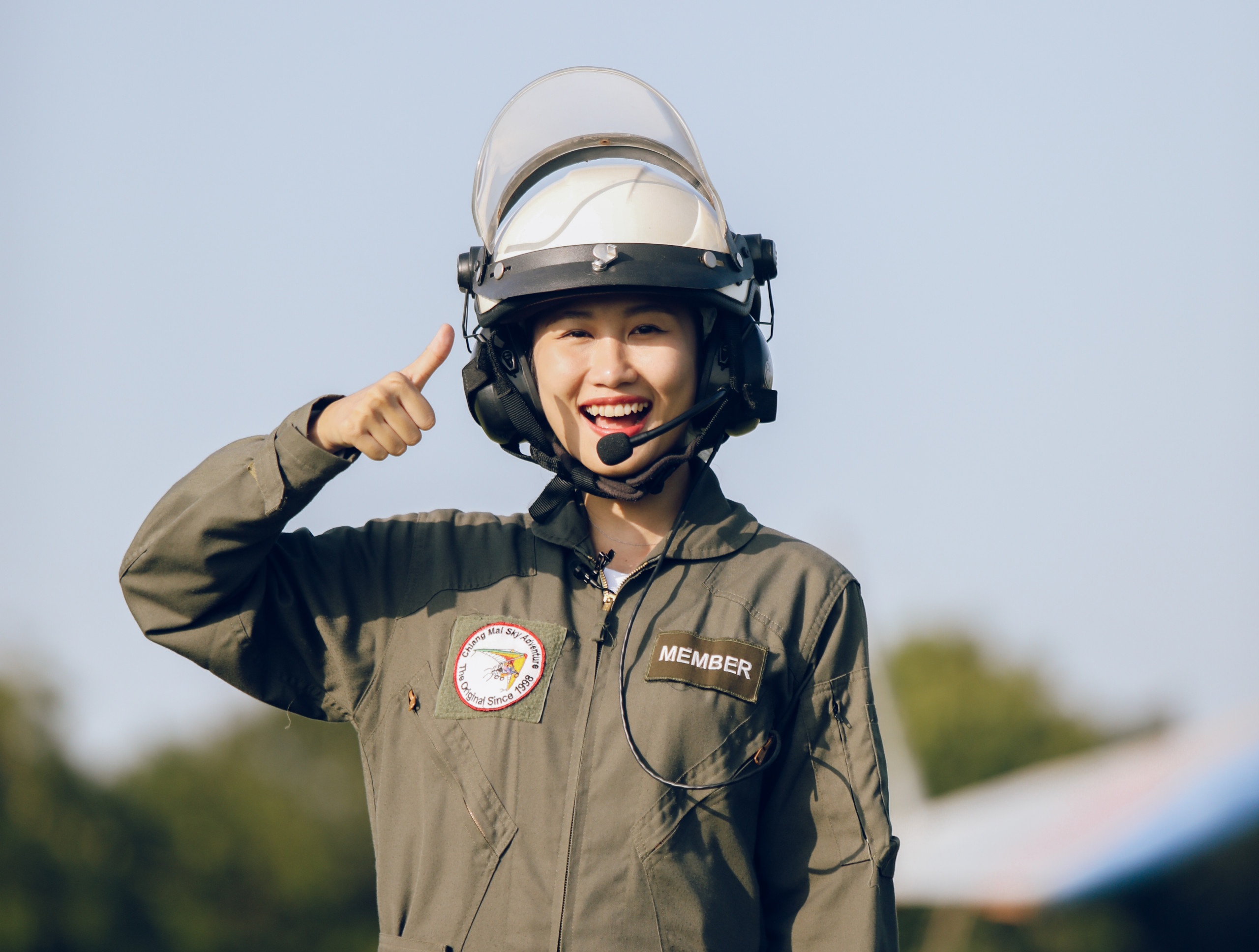 He nay, ban da san sang bay du luon, uong ca phe tren cay o Thai Lan? hinh anh