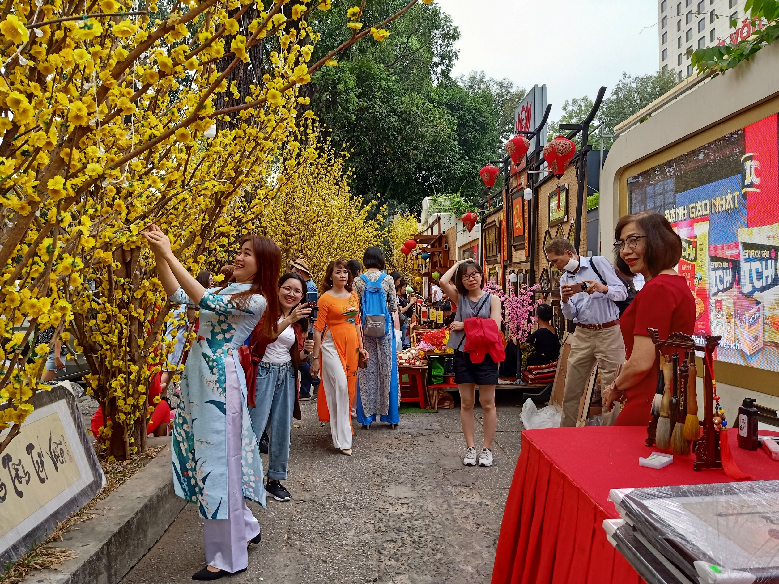 về nhà đón Tết ảnh 1 ve nha don Tet anh 1