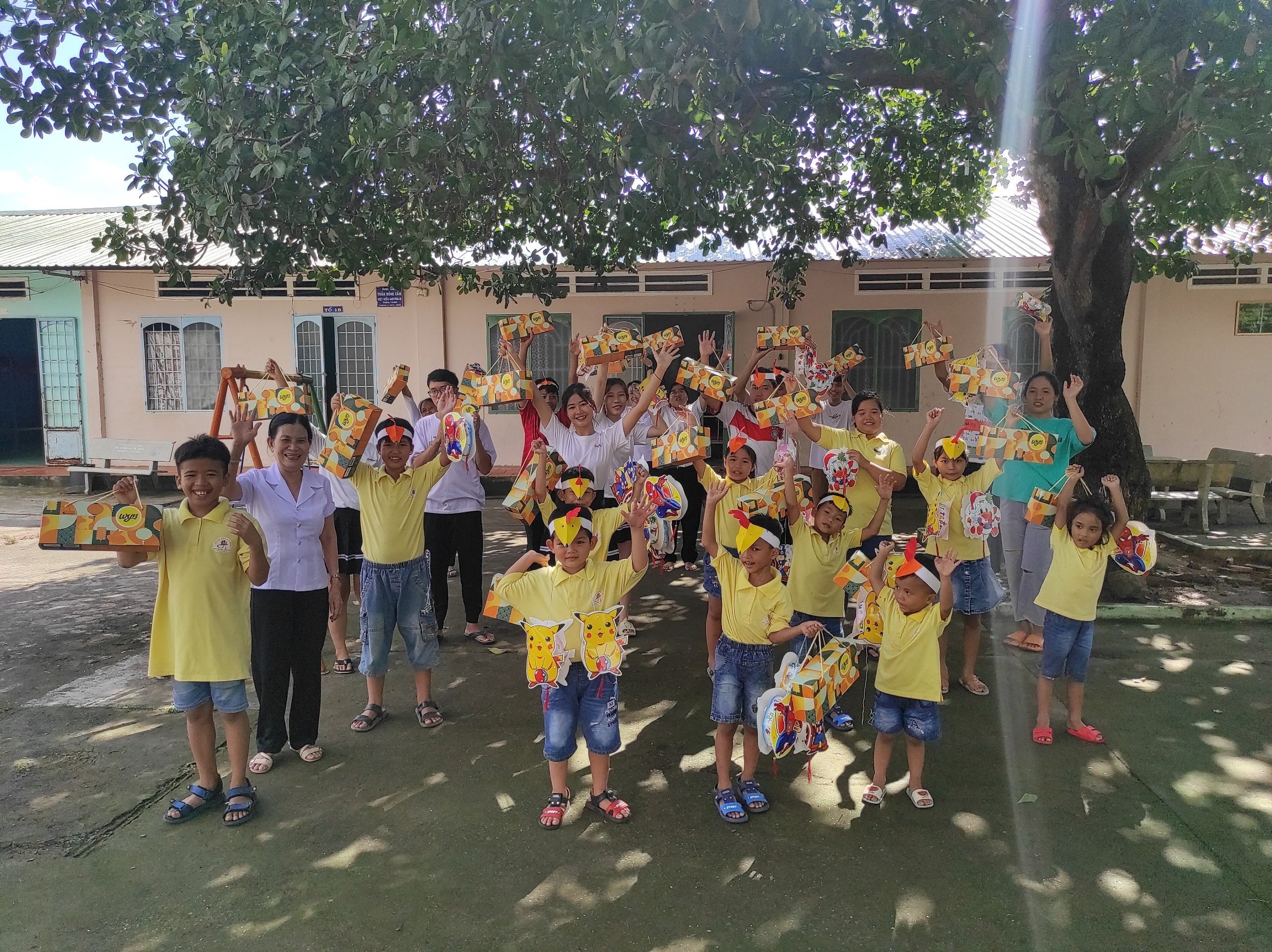 bua an tron ven anh 1