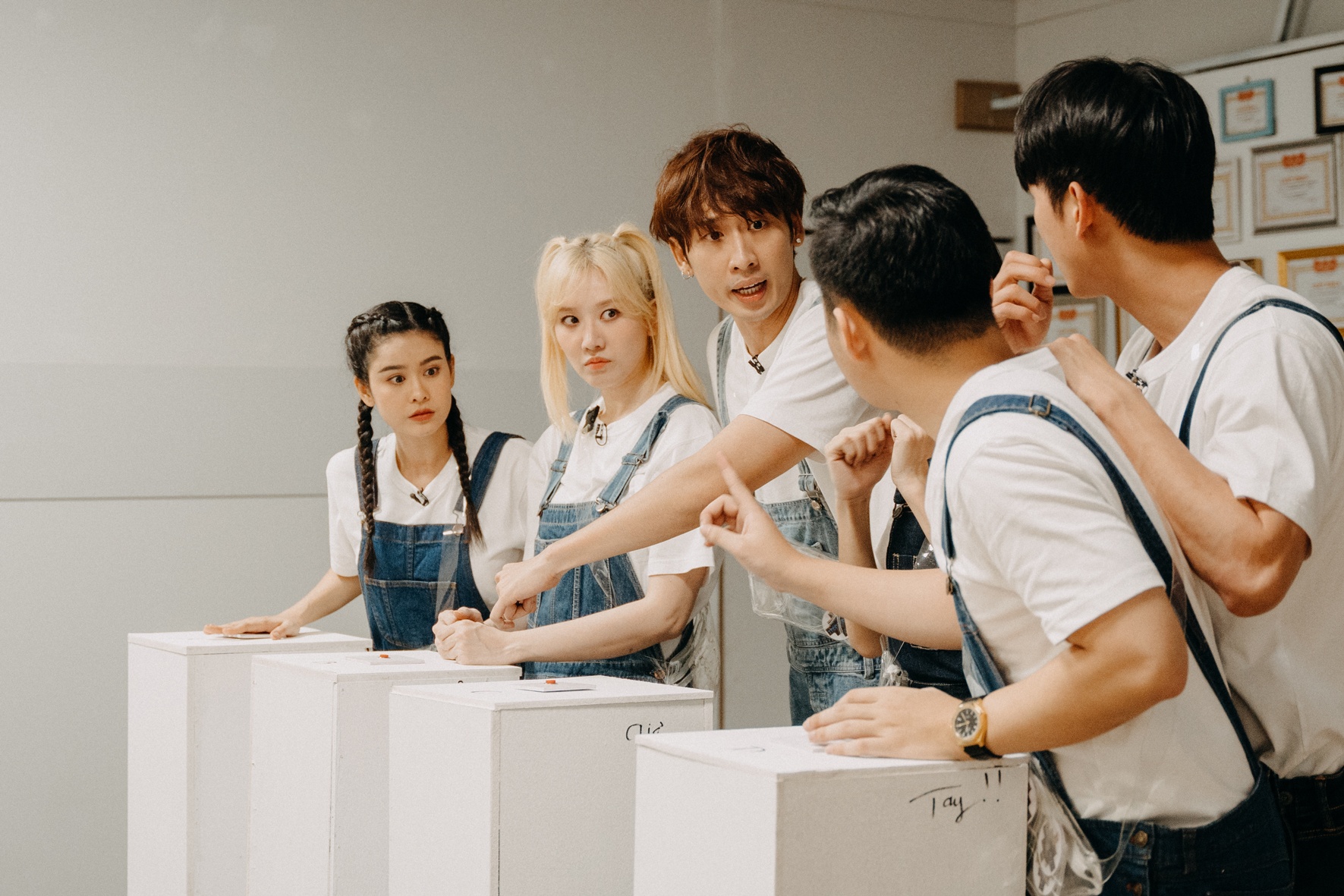 Hari Won, Truong Quynh Anh khoc khi chung kien noi am anh cua tre hinh anh