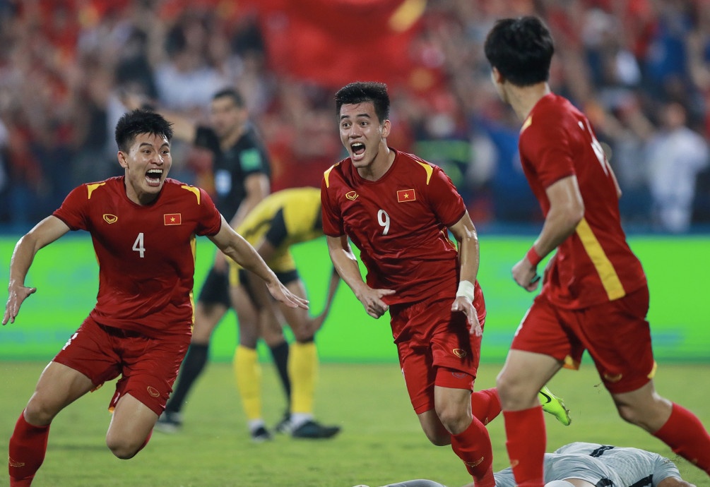 Cho doi bong da Viet Nam lap cu dup 'thang vang' tai SEA Games 31 hinh anh