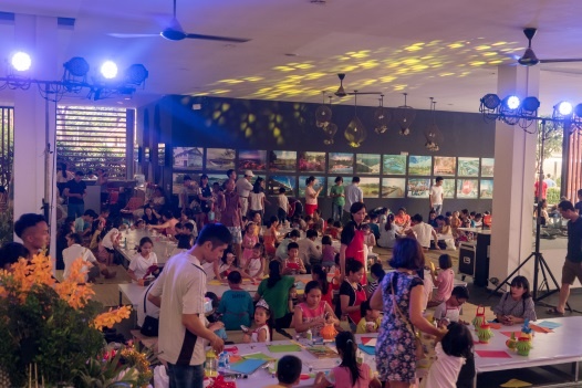 Cu dan nhi khu do thi Gamuda Gardens vui tet Trung thu hinh anh