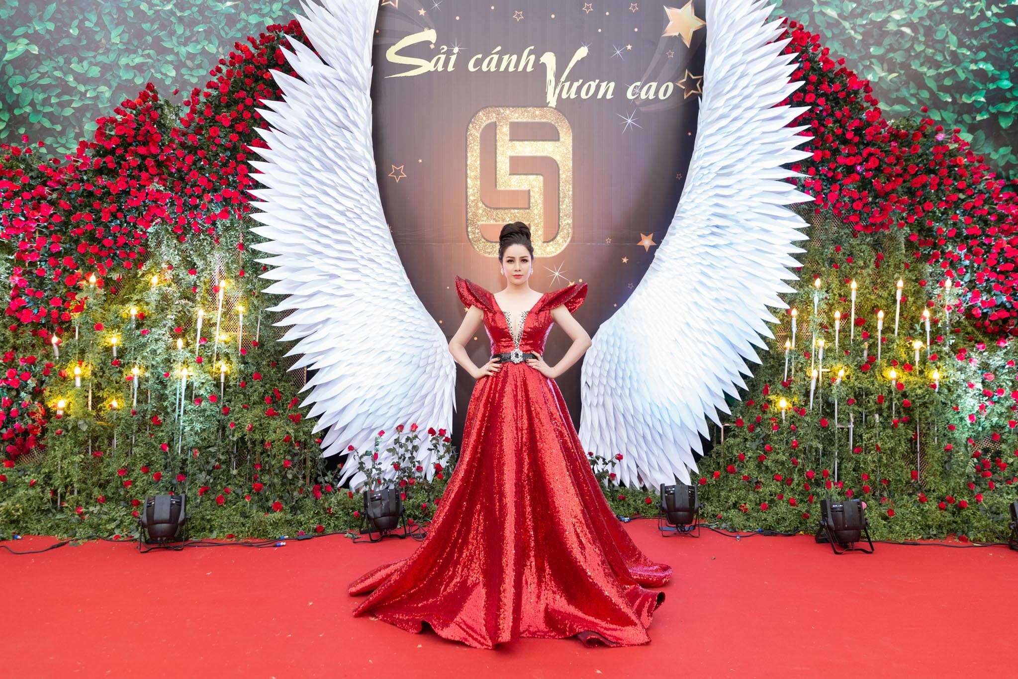 Minh Hang, Tran Thanh du tiec sinh nhat cong ty cua Nhat Kim Anh hinh anh