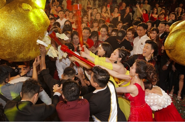 Laura Sunshine anh 10