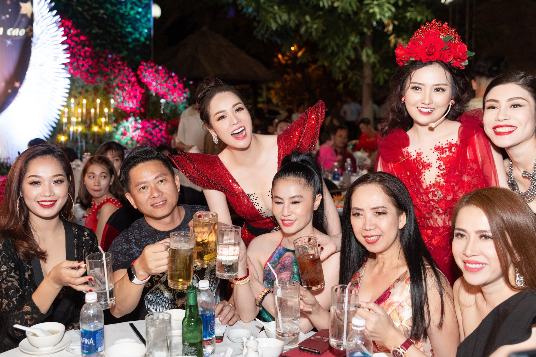 Laura Sunshine anh 7