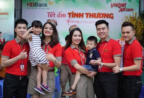 Vietjet,  HDBank anh 9