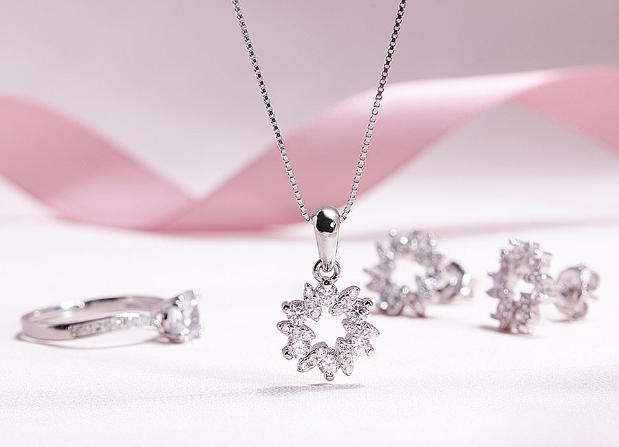 Thai Tuan Fashion,  quan tang 8/3 anh 3