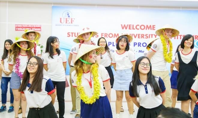 UEF  ảnh 3 UEF anh 3