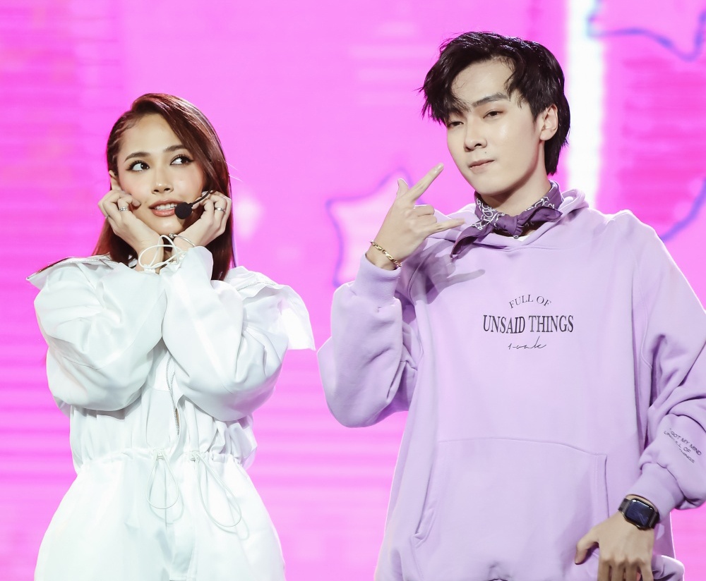 V Heartbeat Music Show anh 8