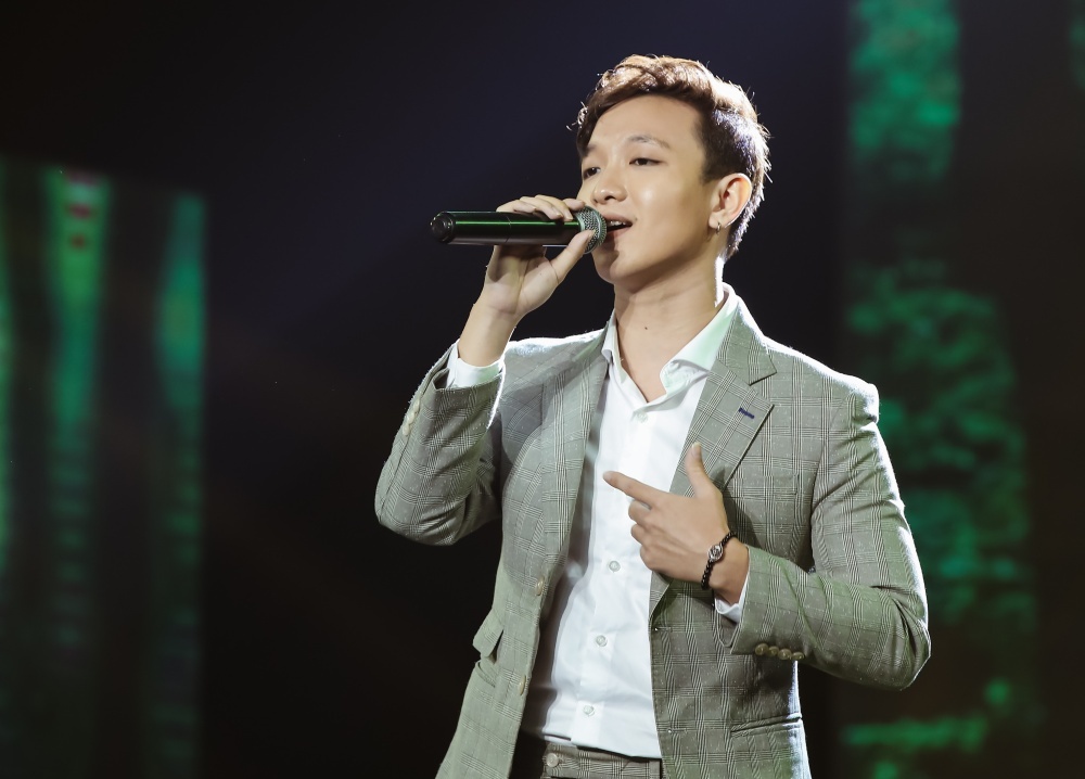 V Heartbeat Music Show anh 10