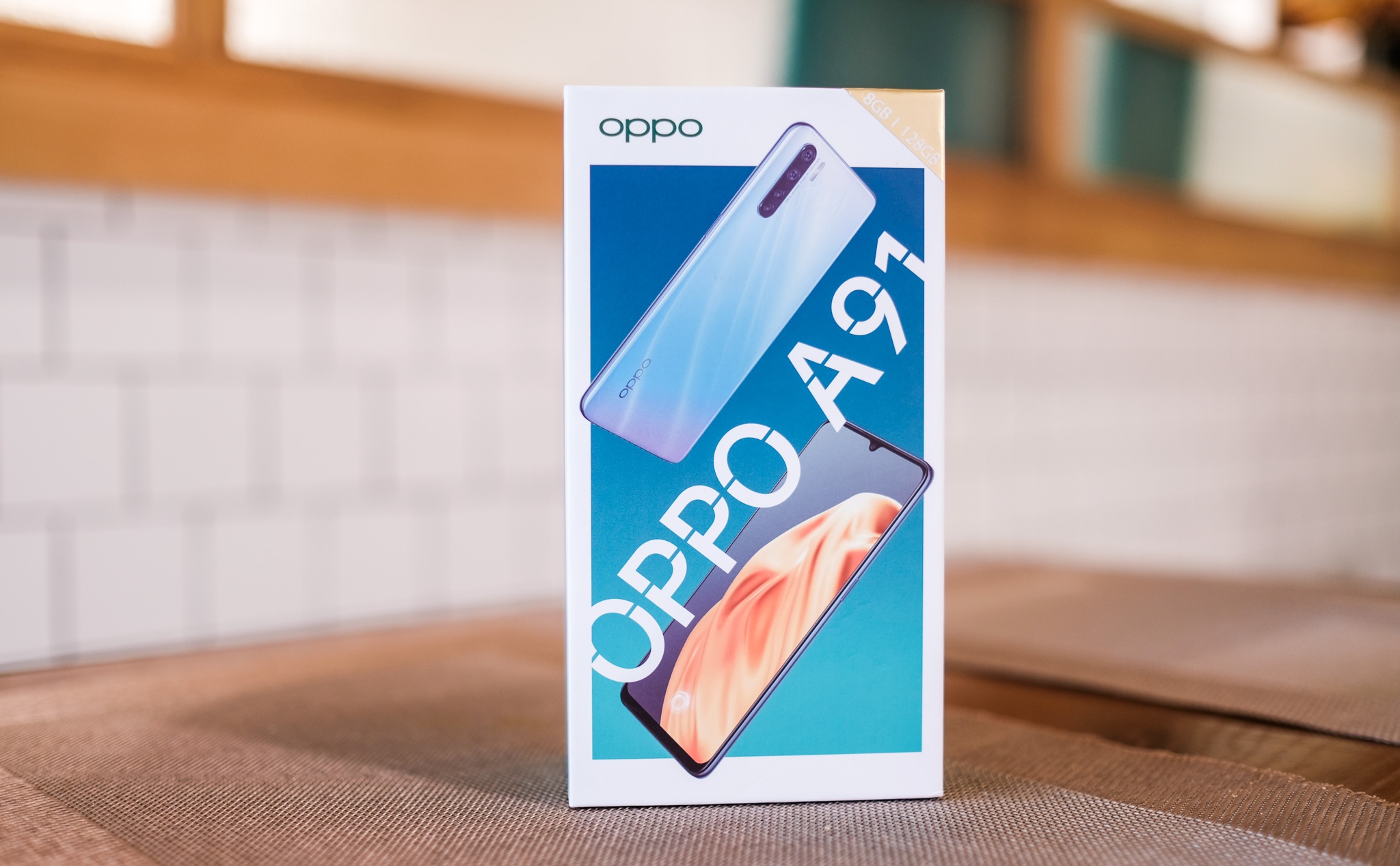 Oppo ra mat dien thoai anh 1