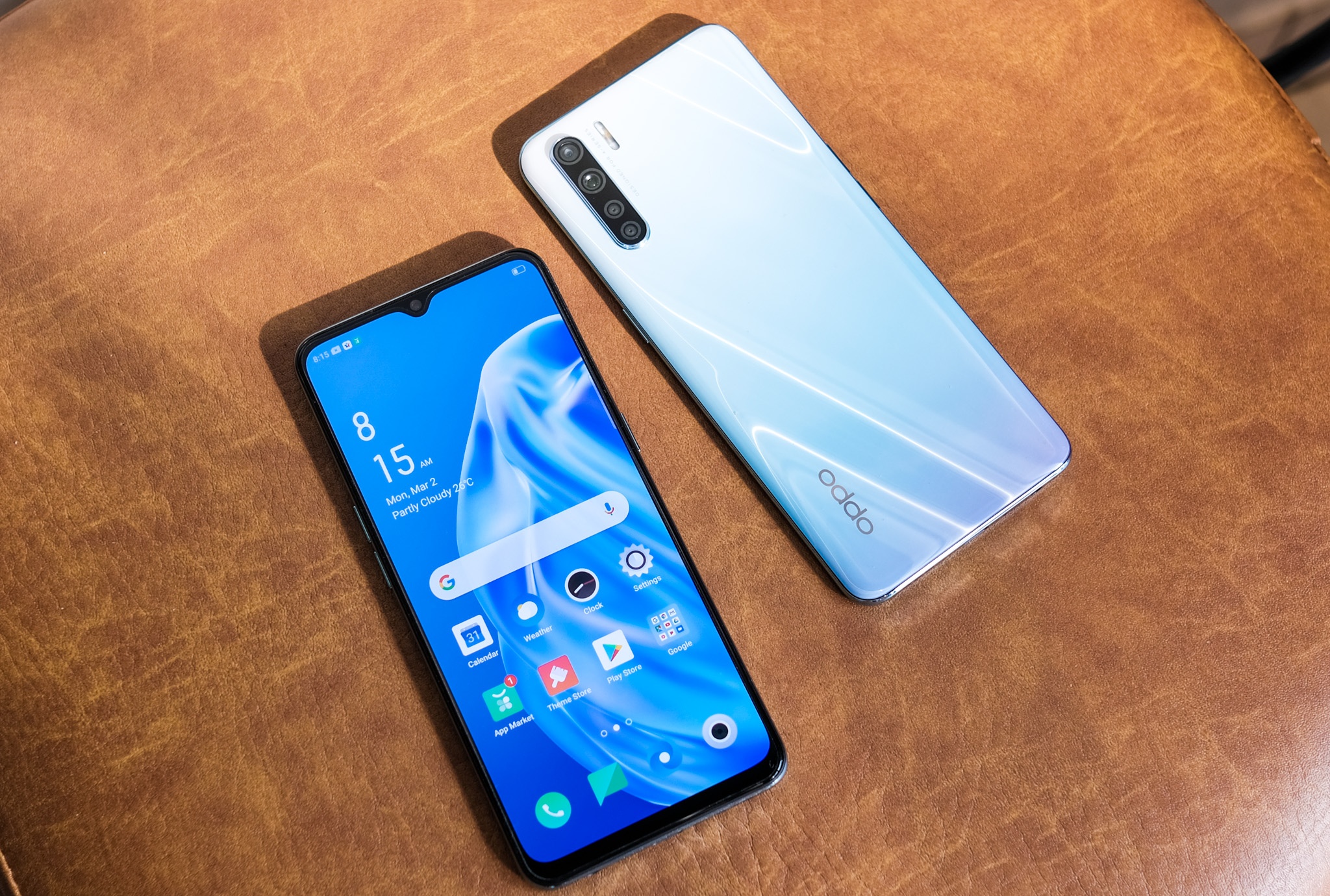 Oppo ra mat dien thoai anh 3