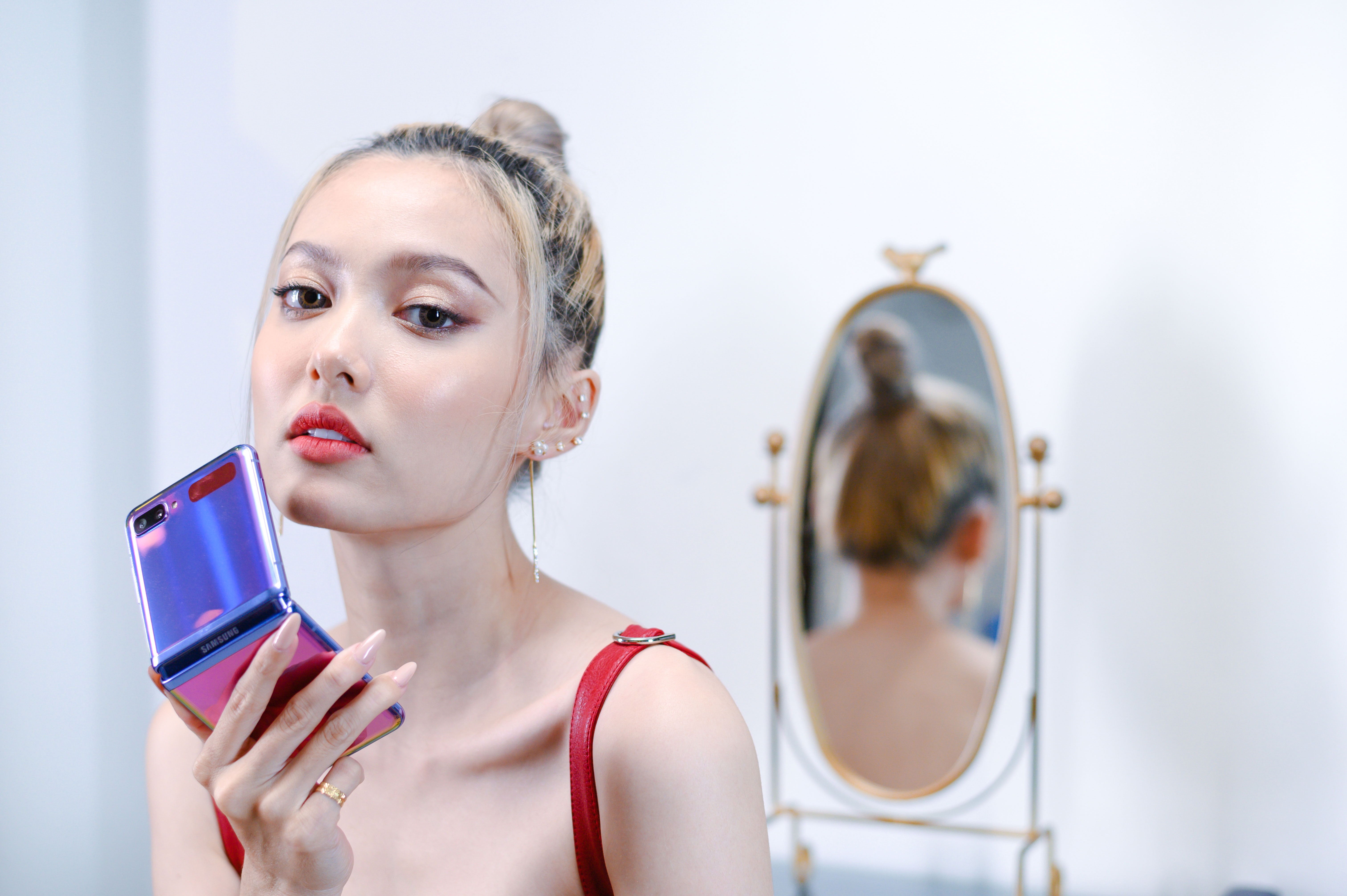 Khi cong nghe giao thoa thoi trang va tro thanh bieu tuong moi hinh anh