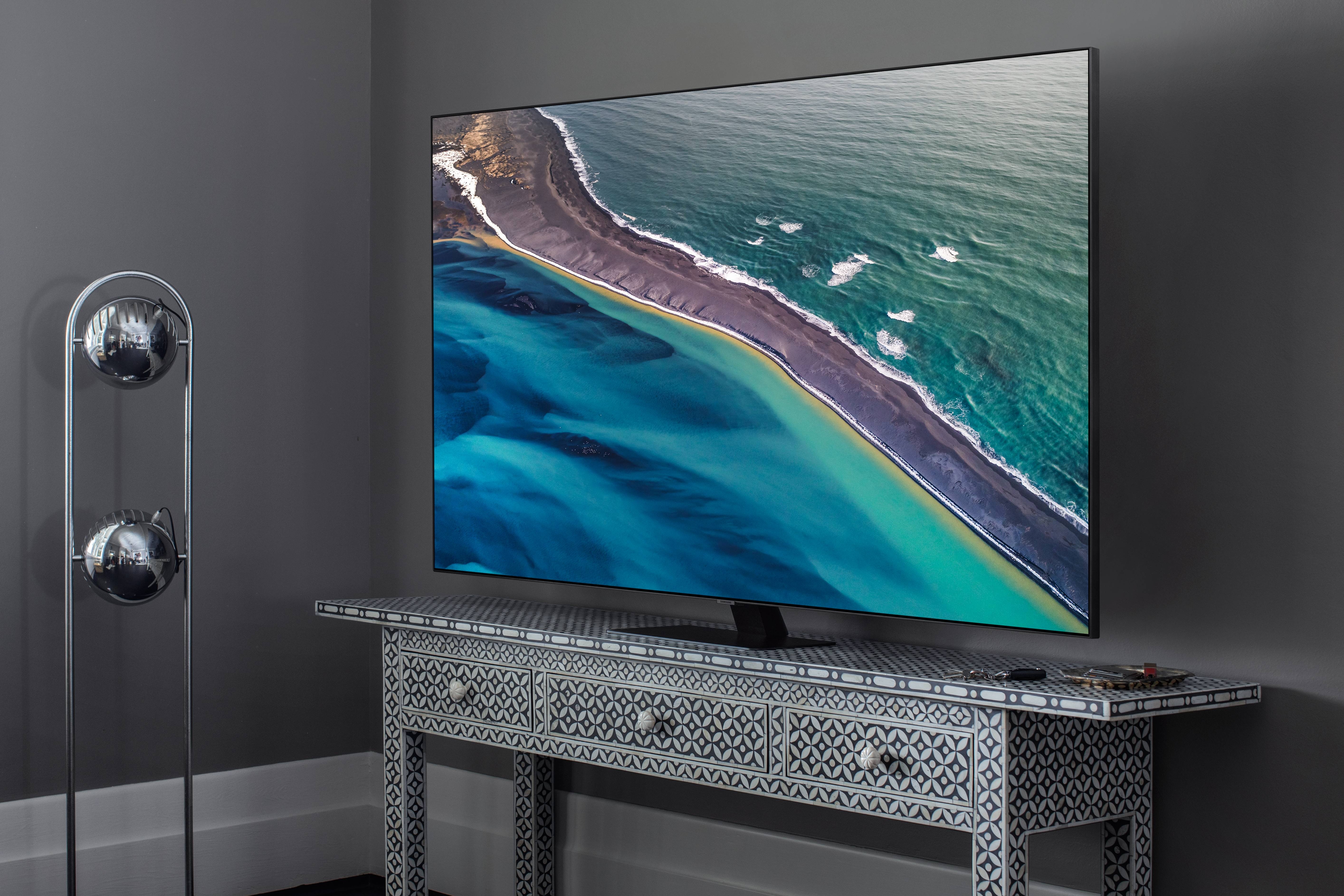 TV the he moi cua Samsung - thiet ke dep, hien thi 100% dung tich mau hinh anh